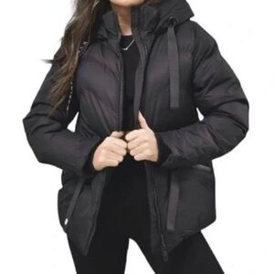 Saint & Sinner Women's Black Puffer Jacket small